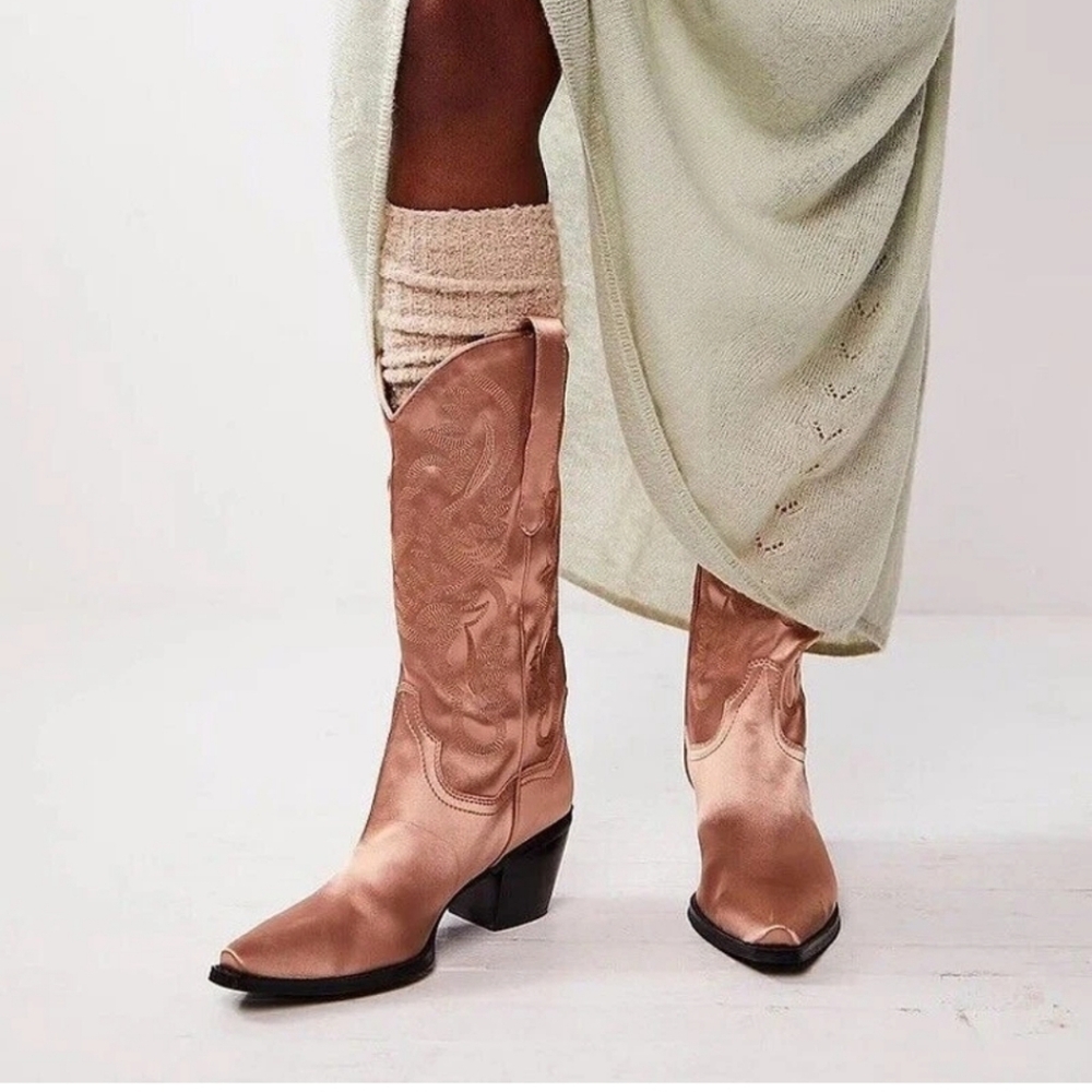Free People x Jeffrey Campbell Dagget Boot Rose Gold Pink - Sz 9.5 NWB
